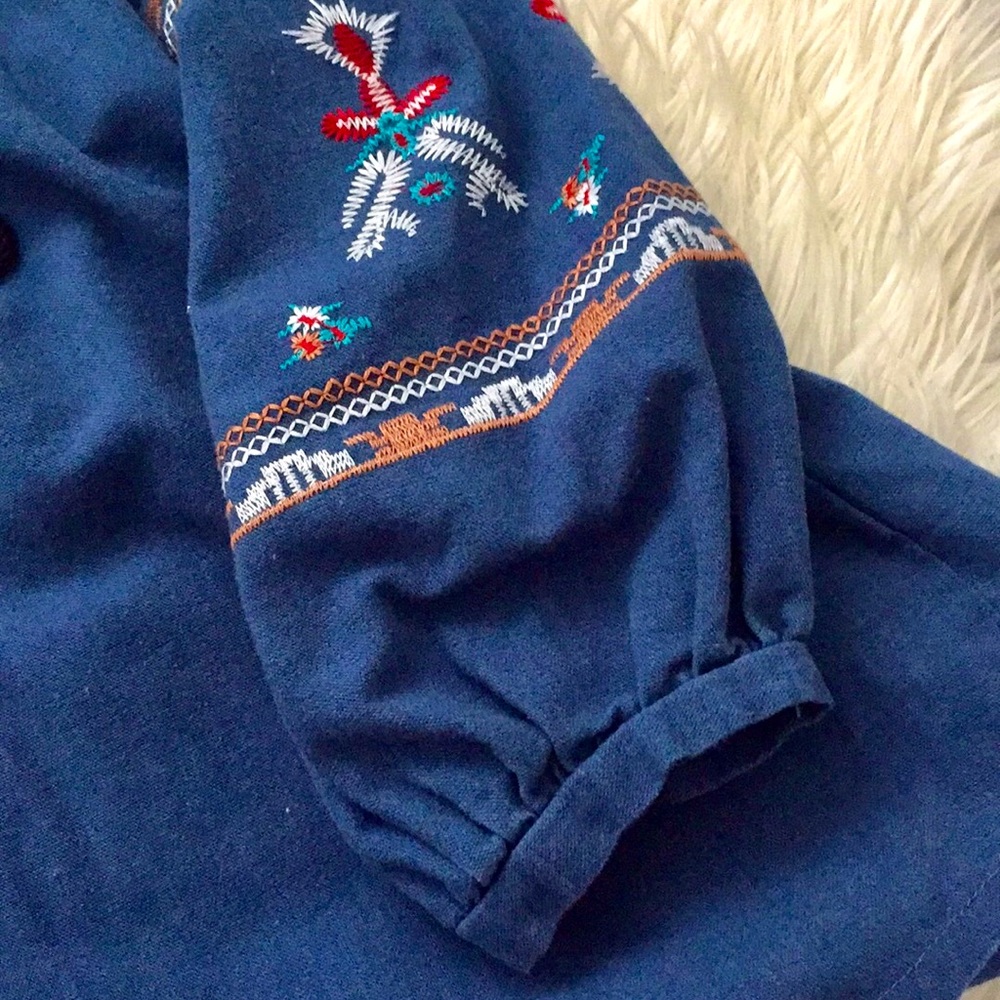 NWOT Chambray Embroidered Tunic - Picture 4 of 6